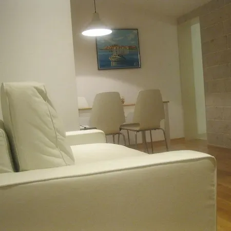 Apartment Paola *