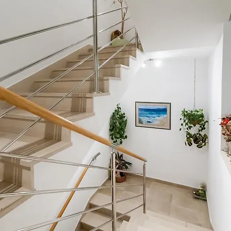 Paola Appartement *