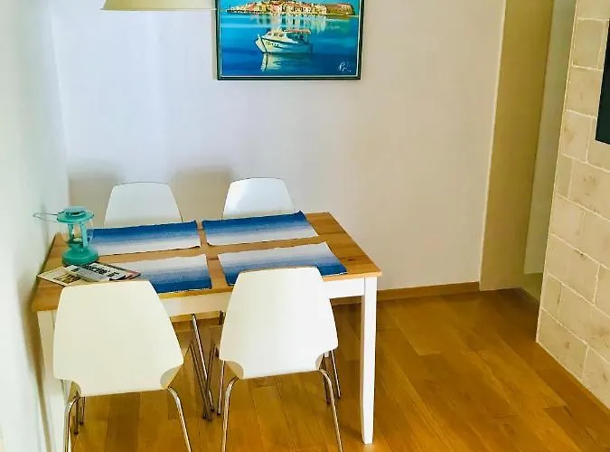 Apartman Paola *