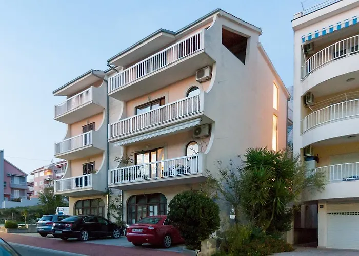 Apartman Paola *